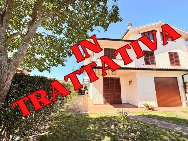 Villetta indipendente in vendita di 200 m² in Via della Pace, 22