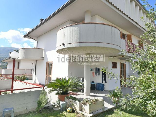Villetta indipendente in vendita di 200 m² in Via delle Zinnie
