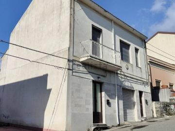 Villetta indipendente in vendita di 200 m² in Via Etnea, 79