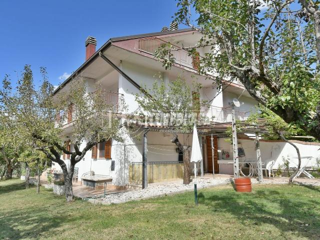 Villetta indipendente in vendita di 200 m² in Via Faiano