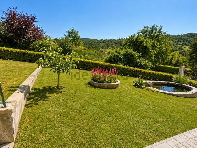 Villetta indipendente in vendita di 200 m² in Via Ferrere