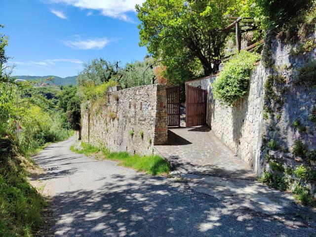 Villetta indipendente in vendita di 200 m² in Via Francesco Florido