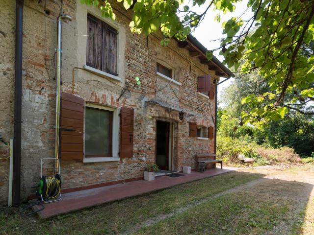 Villetta indipendente in vendita di 200 m² in Via Fratelli Bandiera