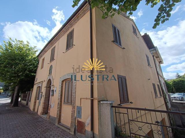 Villetta indipendente in vendita di 200 m² in Via IV Novembre, 9