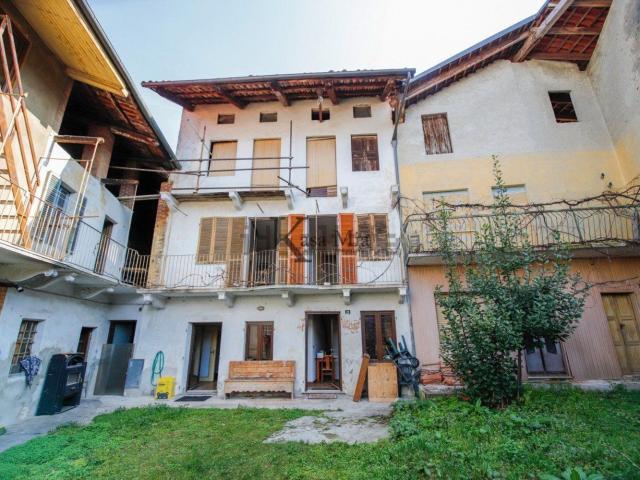 Villetta indipendente in vendita di 200 m² in Via Ivrea, 24