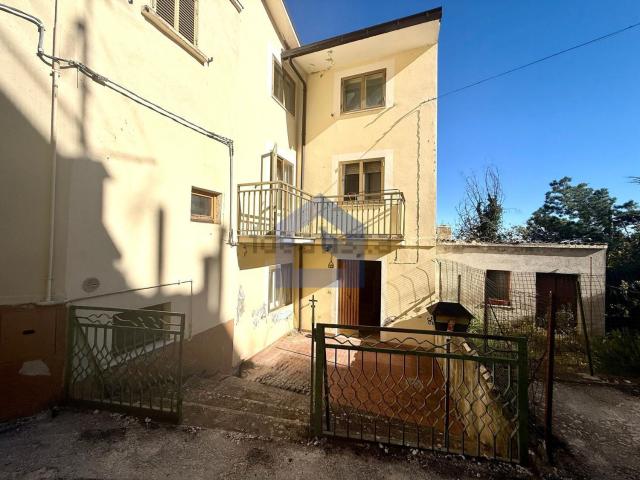 Villetta indipendente in vendita di 200 m² in Via Orientale, 15
