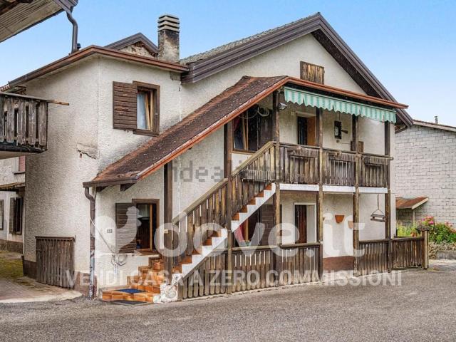 Villetta indipendente in vendita di 200 m² in Via Lodi, 7