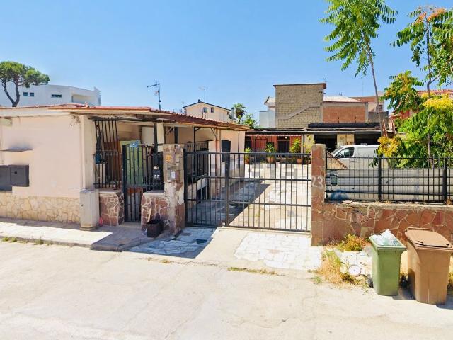 Villetta indipendente in vendita di 200 m² in Via Leonida Bissolati