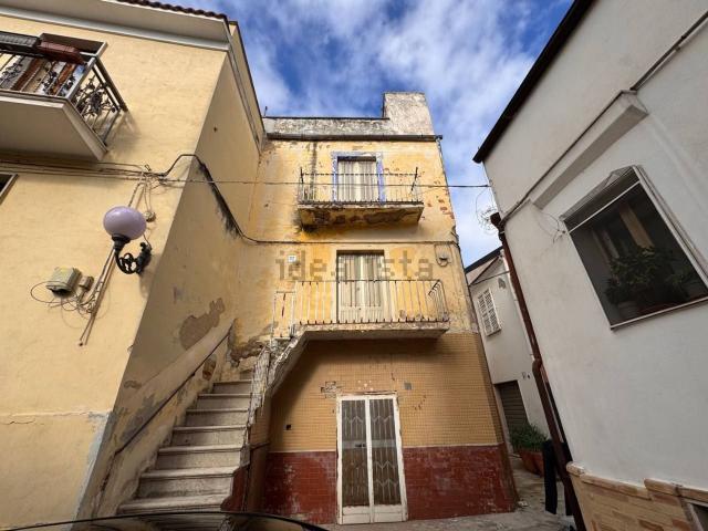 Villetta indipendente in vendita di 200 m² in Via Montenero