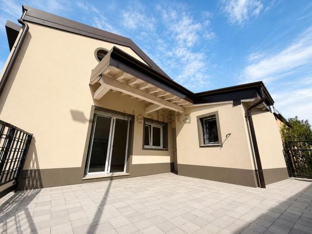 Villetta indipendente in vendita di 200 m² in Via Mazzotti Pietro, 44