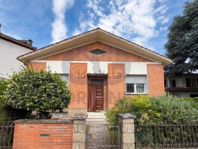 Villetta indipendente in vendita di 200 m² in Via Mantova