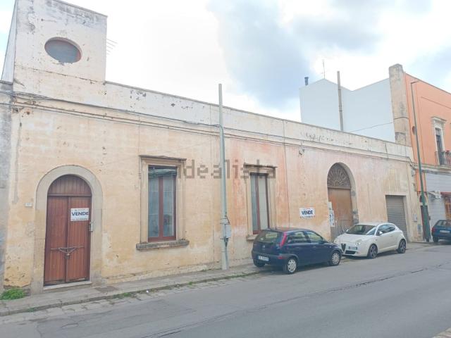 Villetta indipendente in vendita di 200 m² in Via Massimo D&apos Azeglio, 17