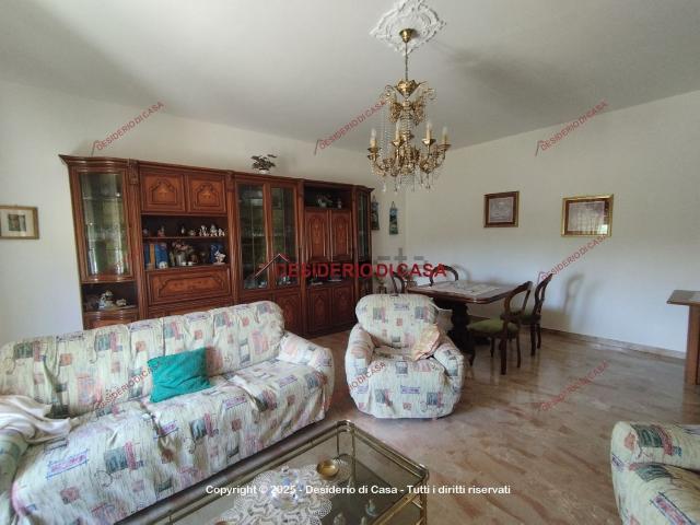 Villetta indipendente in vendita di 200 m² in Via Michelangelo, 17