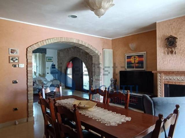 Villetta indipendente in vendita di 200 m² in Via Minniti, 27