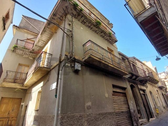 Villetta indipendente in vendita di 200 m² in Via San Crispino, 1