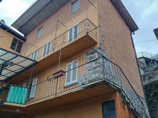 Villetta indipendente in vendita di 200 m² in Via San Giulia
