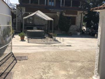 Villetta indipendente in vendita di 200 m² in Via San Lucia