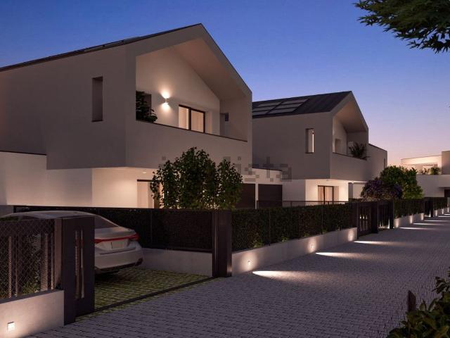 Villetta indipendente in vendita di 200 m² in Via Sandro Pertini