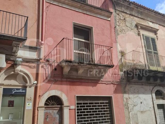 Villetta indipendente in vendita di 200 m² in Via Sant&apos Anna, 161