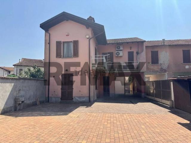 Villetta indipendente in vendita di 200 m² in Via Santa Maria, 37