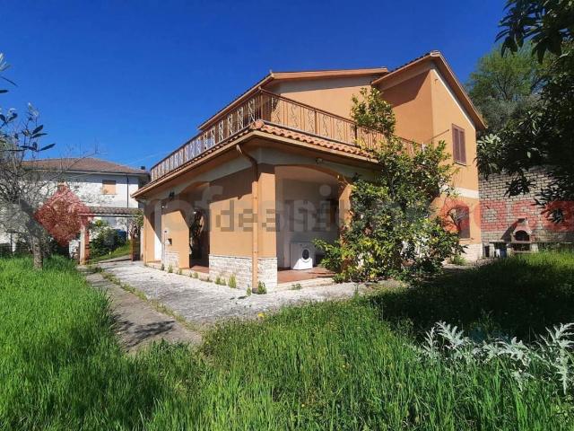 Villetta indipendente in vendita di 200 m² in Via Santa Pudenziana, 26