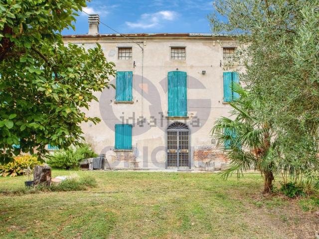 Villetta indipendente in vendita di 200 m² in Via Saracca, 10
