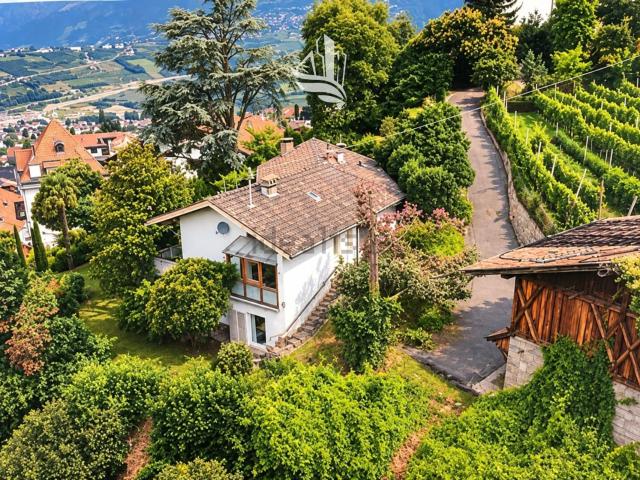 Villetta indipendente in vendita di 200 m² in Via Scena