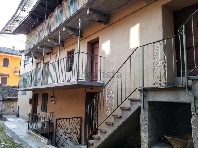 Villetta indipendente in vendita di 200 m² in Via Sempione, 14