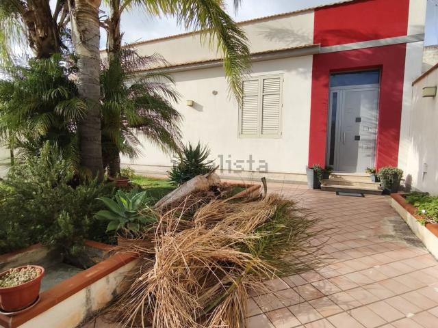 Villetta indipendente in vendita di 200 m² in Via Sintina, 21