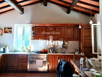 Villetta indipendente in vendita di 200 m² in Via Strettoia