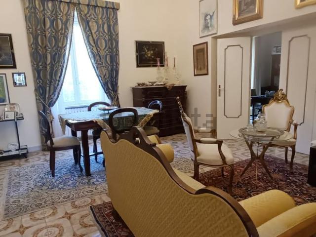 Villetta indipendente in vendita di 200 m² in Via Sud Piazza d&apos Armi
