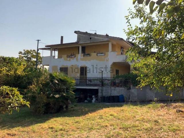 Villetta indipendente in vendita di 200 m² in Via Pozzo Petrocco, 10