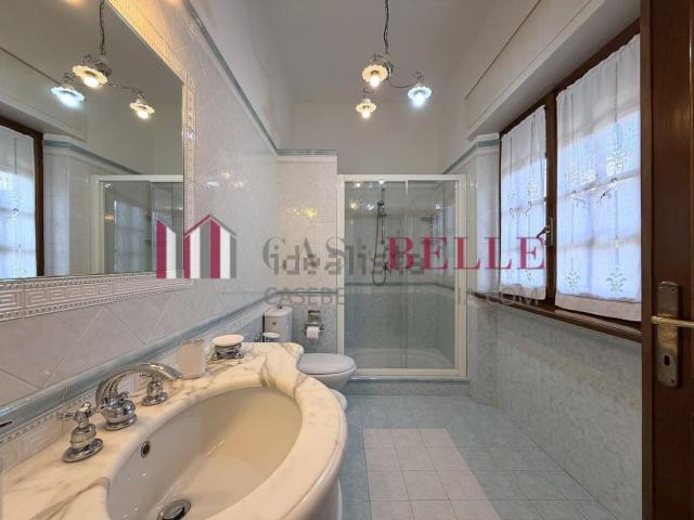 Villetta indipendente in vendita di 200 m² in Via Padronetti, 55041