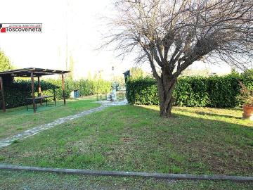 Montuolo, Lucca Toscana, Toscana - Giardino