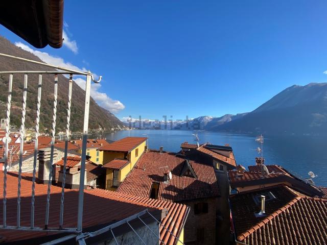 Villetta indipendente in vendita di 200 m² in Via pizzo gordona