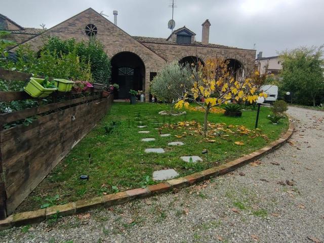 Villetta indipendente in vendita di 200 m² in Via Pipa
