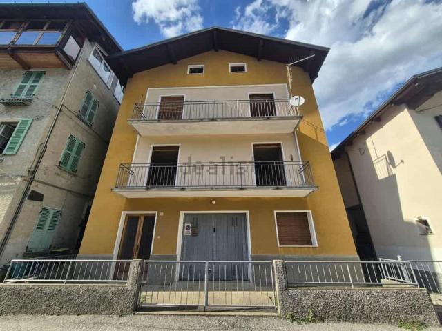 Villetta indipendente in vendita di 200 m² in Via Roma, 6