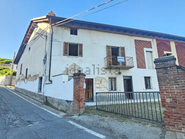 Villetta indipendente in vendita di 230 m² in Via Roma, 1