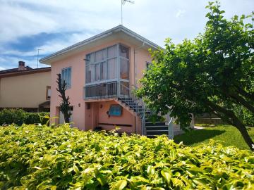 Villetta indipendente in vendita di 200 m² in Via Roma, 23