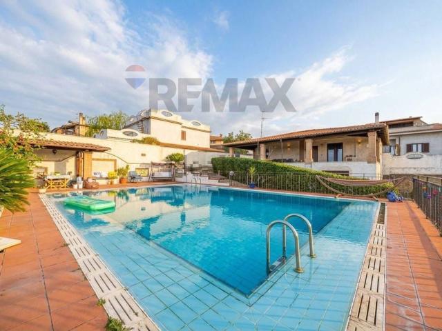 Villetta indipendente in vendita di 200 m² in Via Roncigliano, 100