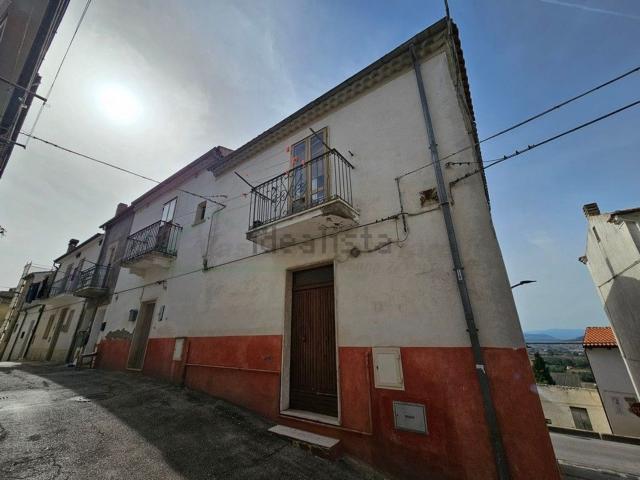 Villetta indipendente in vendita di 200 m² in Via Randaccio