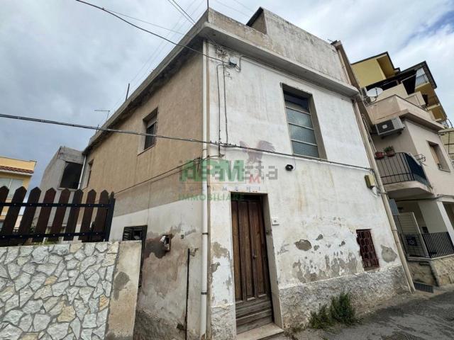 Villetta indipendente in vendita di 200 m² in Via Reggio Campi II Tronco, 118