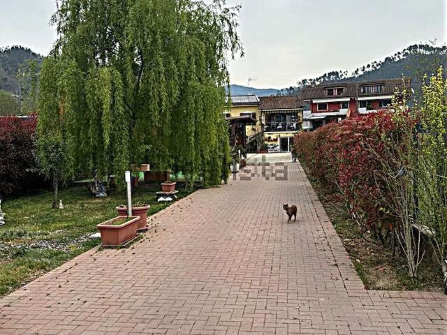 Villetta indipendente in vendita di 200 m² in Via Regurone Nord