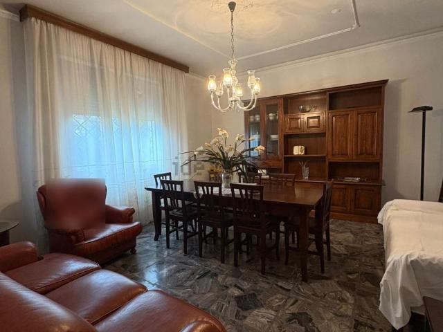 Villetta indipendente in vendita di 200 m² in Via Renzo degli Innocenti, 22