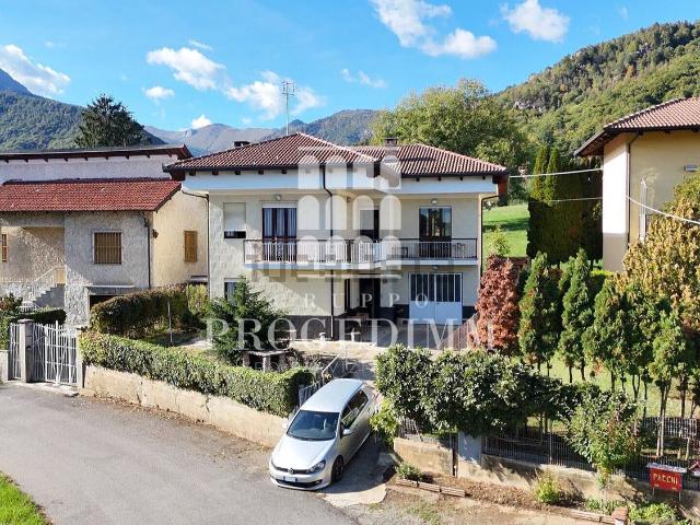 Villetta indipendente in vendita di 200 m² in Via Ruadavalle, 10