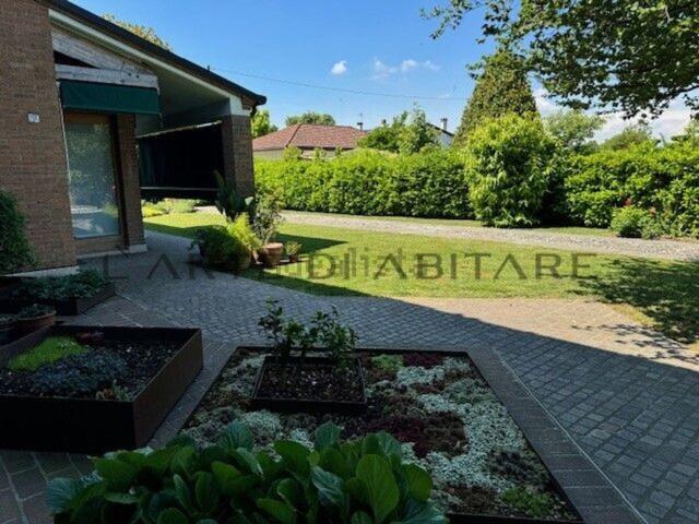Villetta indipendente in vendita di 200 m² in Via Terraglione, 84