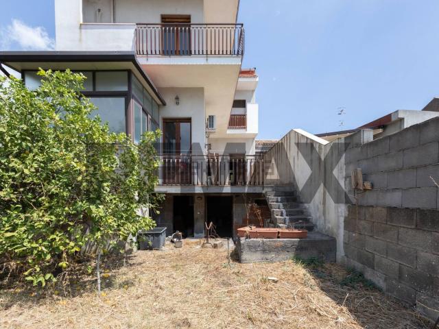 Villetta indipendente in vendita di 200 m² in Via Tripi, 30