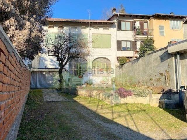 Villetta indipendente in vendita di 200 m² in Via Valbusaga