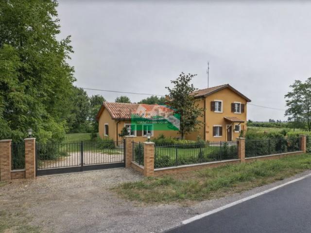 Villetta indipendente in vendita di 200 m² in Via Valloncello