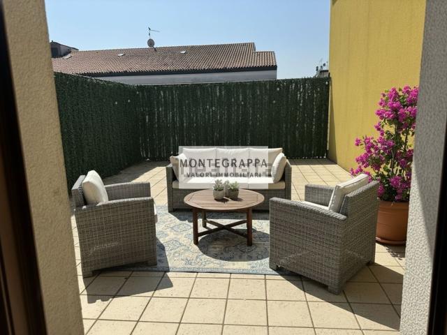 Villetta indipendente in vendita di 200 m² in Via Venier